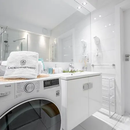 Laurasapartment Apartment *